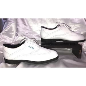 Golf Shoes Foot-Joy Soft-Joys II White Wing Tipped Spiked Womens Size 8 1/2 M